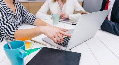 Comment une agence de publicité construit une stratégie de communication efficace ?